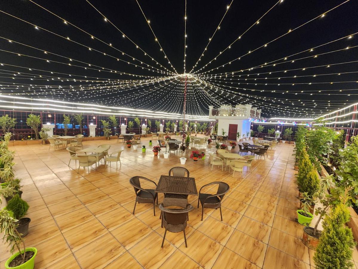 Hotel Sun Haven Greater Noida Exterior foto